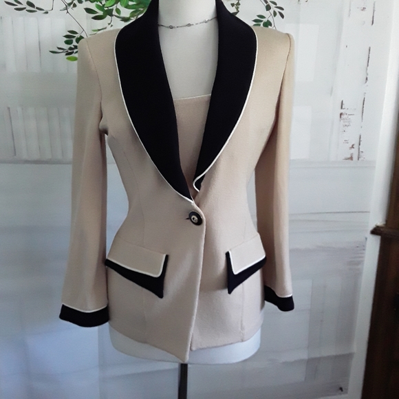 St John Blazer Jacket - Picture 2 of 8